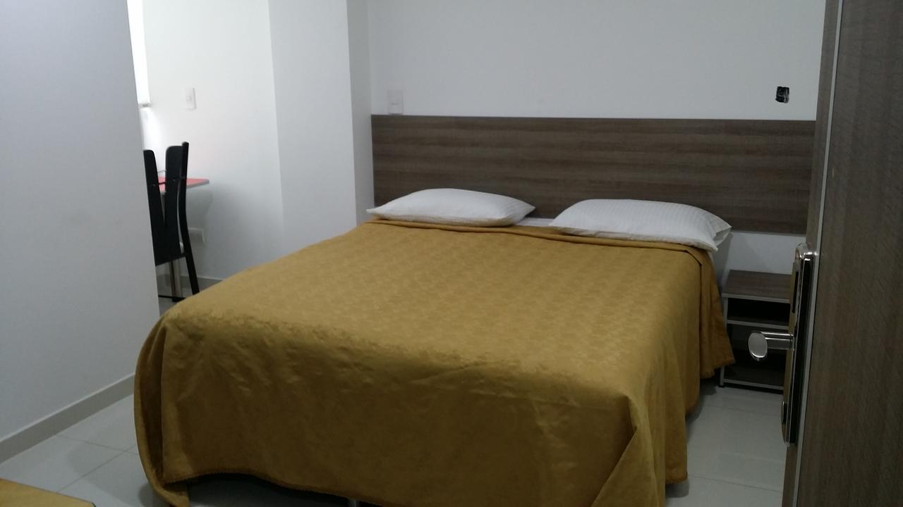 A Bogota On Holidays By Open - Hotel Cas-Embajada Americana Bagian luar foto