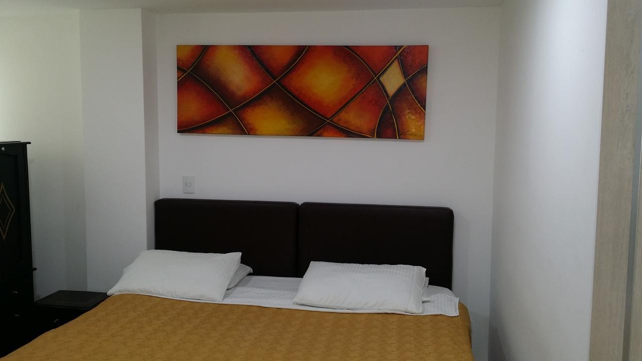 A Bogota On Holidays By Open - Hotel Cas-Embajada Americana Bagian luar foto