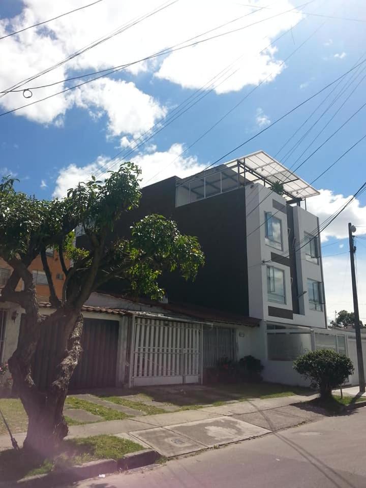 A Bogota On Holidays By Open - Hotel Cas-Embajada Americana Bagian luar foto